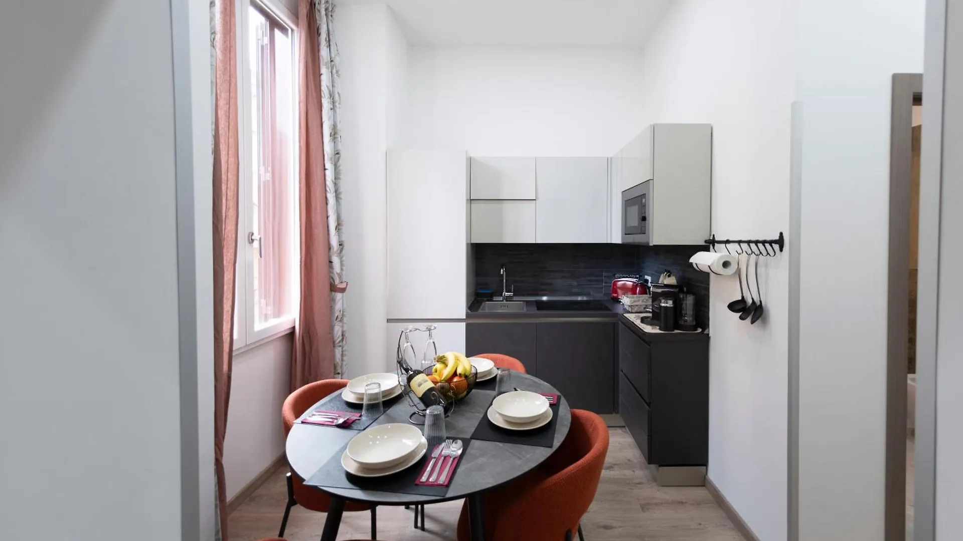 Cola Suites Apartments Rome Bed & Breakfast