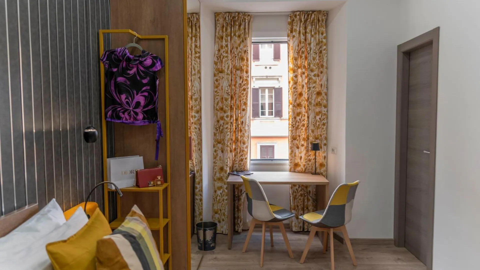 Bed & Breakfast Cola Suites Apartments Řím